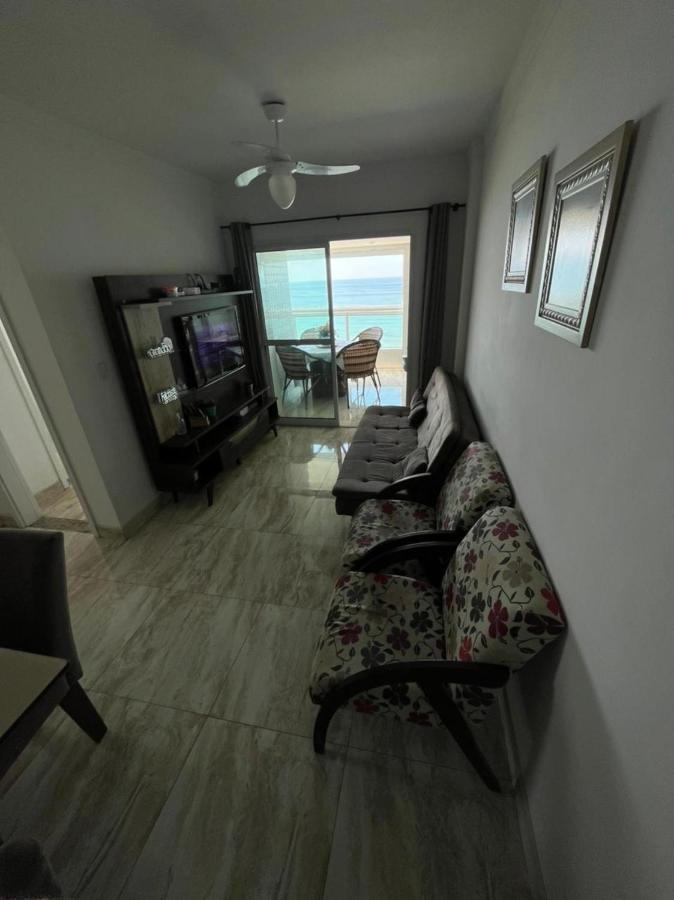 Mongagua Com Vista Para O Mar Pe Na Areia Kültér fotó